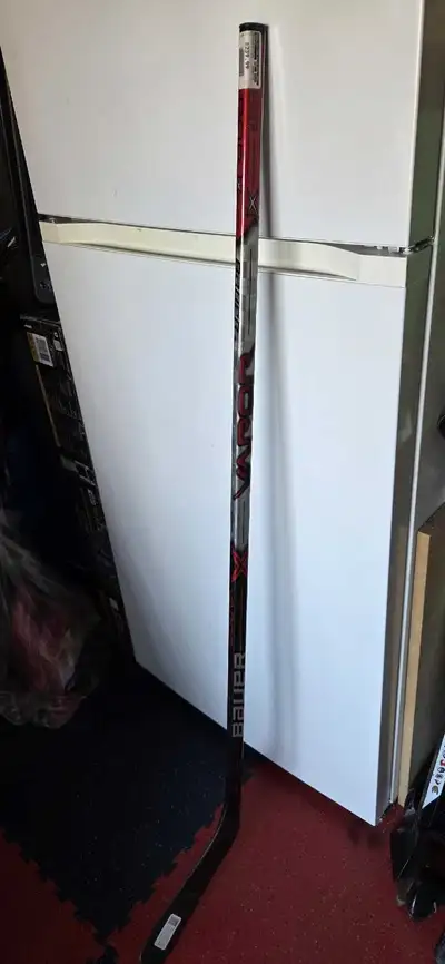 Bauer Vapor Junior hockey stick right side, View more