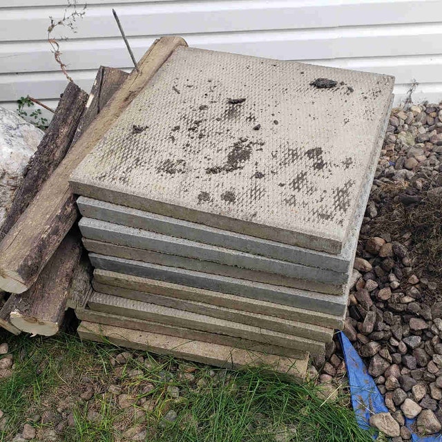 Free Concrete Pavers Free Stuff Edmonton Kijiji