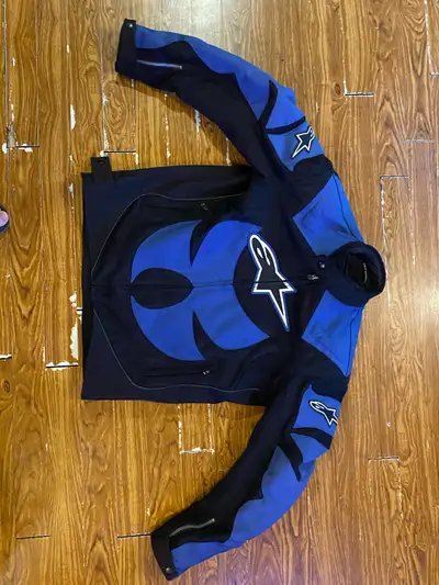 Alpinestars sport riding jacket. Tag says XL, but fits snug like a large. Excellent condition. Back,...