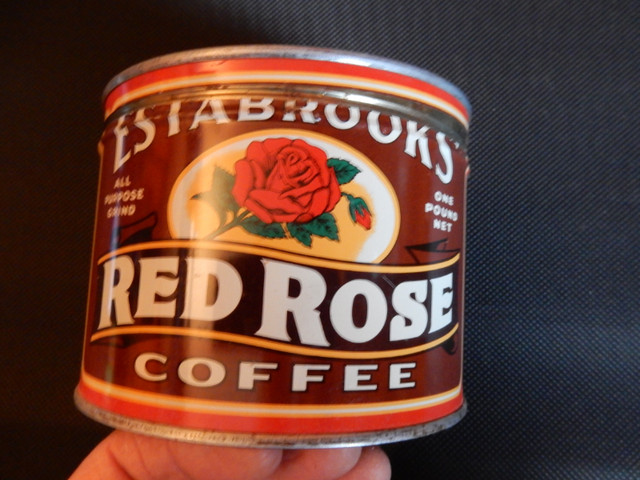 Vintage Estabrooks Red Rose Coffee can-one pound net in Arts & Collectibles in Saskatoon - Image 2