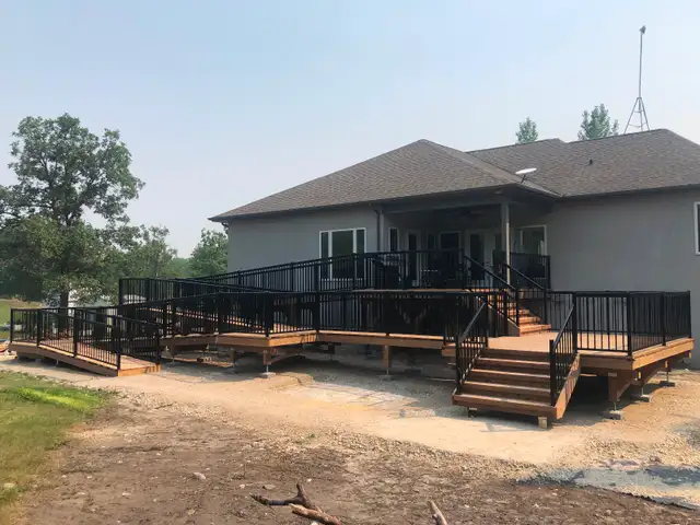 Carpenter/Builder538448396834590726