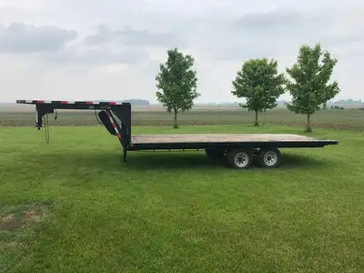 Made by Berklemans Welding in 2012 fifth wheel hitch bottom deck is 101 inches od wide x 20 feet lon...