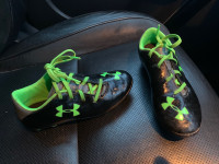 Under Armour soccer cleats kids size 13