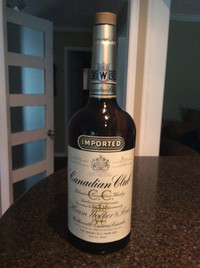 CANADIAN CLUB IMPORTED EMPTY WHISKY BOTTLE
