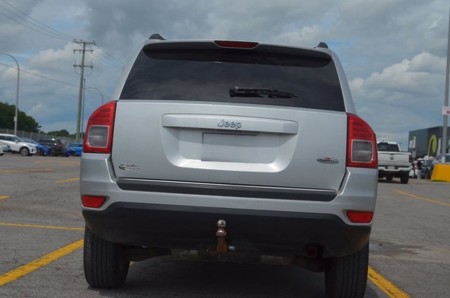 Jeep Compass 2011 North Edition — photo 3