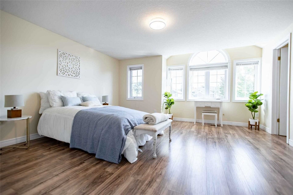 Clair Hill! Renovated 3 BR, large fenced backyard-small pet ok 5