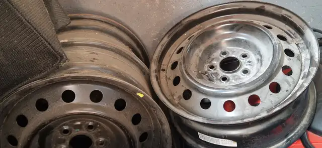 Winter Steel rims 16 inch black in Tires & Rims in Mississauga / Peel Region - Image 2