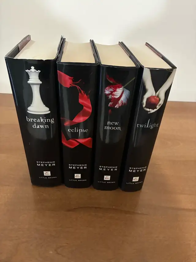 Twilight Saga Hardcover Set (1st Edition) in Fiction in St. Catharines - Image 4