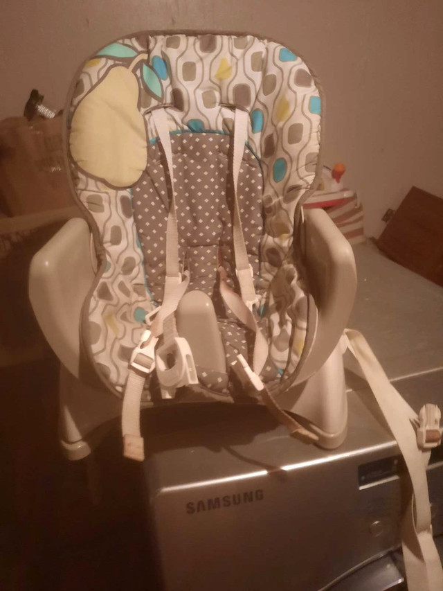 FISHER PRICE Potable Highchair  in Feeding & High Chairs in Dartmouth - Image 2