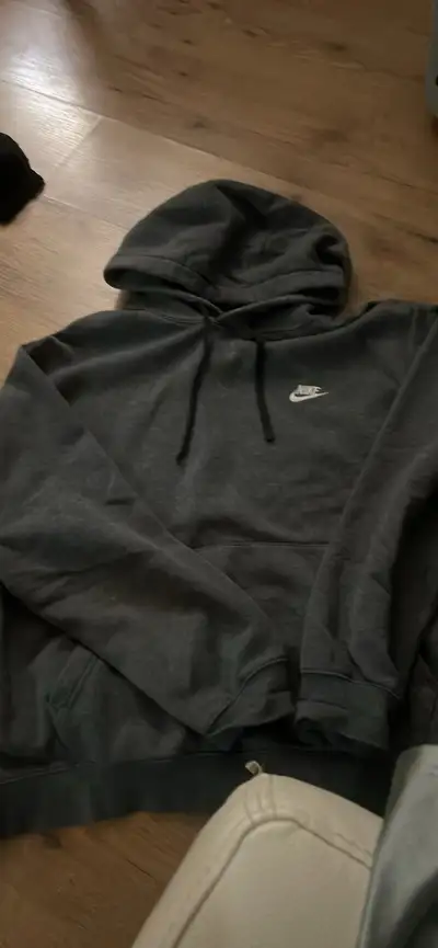 Nike sweater, View more
