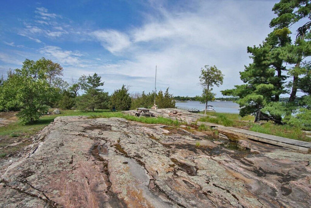 Island cottage in Honey Harbour Georgian Bay for rent in Ontario - Image 3