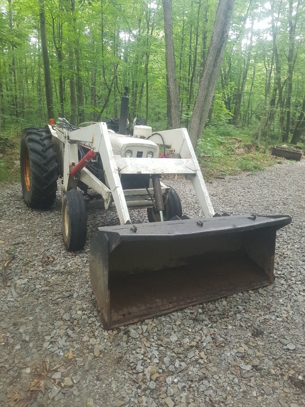 David brown (case) 990 selectamatic with loader. Farming Equipment