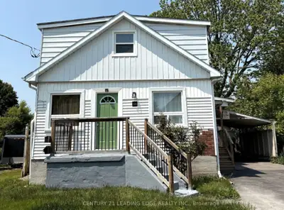 Lovely opportunity to live in a family friendly neighbourhood in Oshawa with a conveniently located...