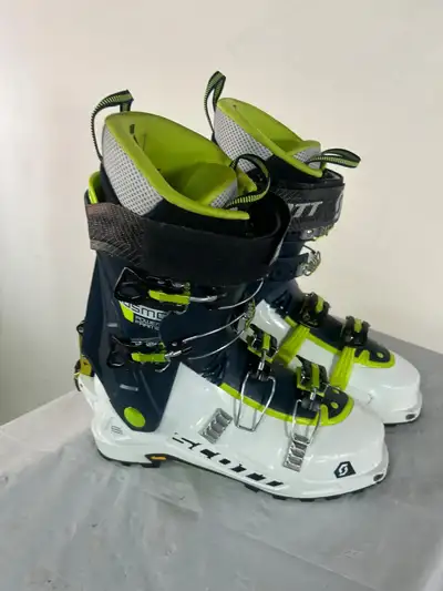 SKI TOURING BOOTS SCOTT WORLD BEST MSRP 2000$ SUPER LIGHT 5 DAYS, View more
