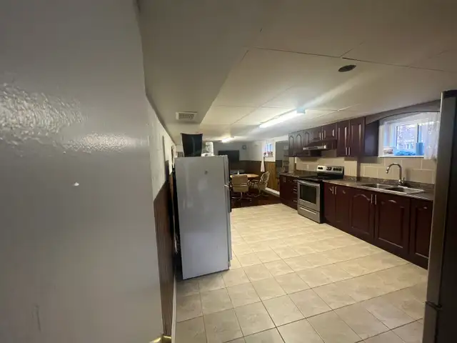 2 bedroom Walkout basement for rent in Long Term Rentals in City of Toronto - Image 5