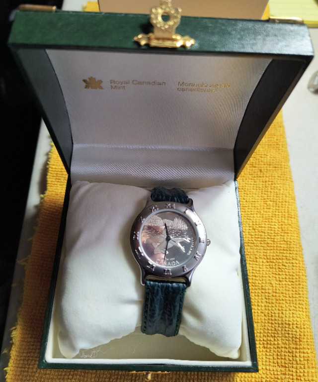 Vintage Royal Canadian Watch, 50 Cent Piece in Jewellery & Watches in Oshawa / Durham Region - Image 2