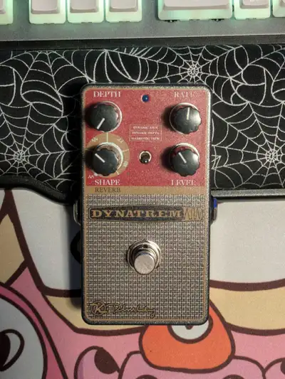 Mint condition Keeley DynaTrem pedal. Probably one of the most versatile trem pedals out there. It e...
