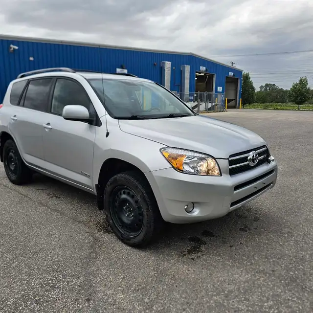 2007 Toyota Rav 4 in Cars & Trucks in Winnipeg - Image 2