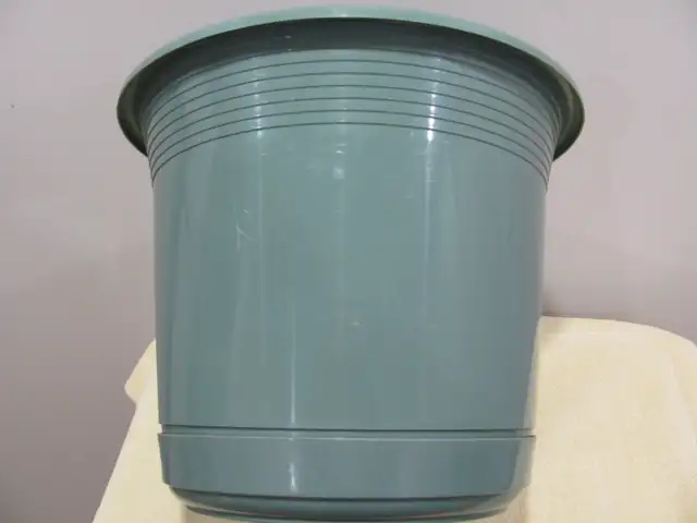 Green Plastic Flower Pot538441764915783683