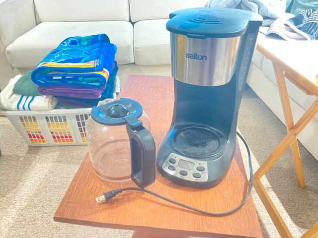 Coffee Maker For Sale in Coffee Makers in Delta/Surrey/Langley