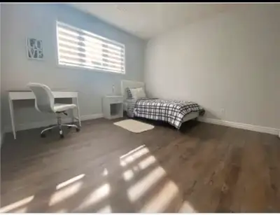 Room for rent near Durham collage