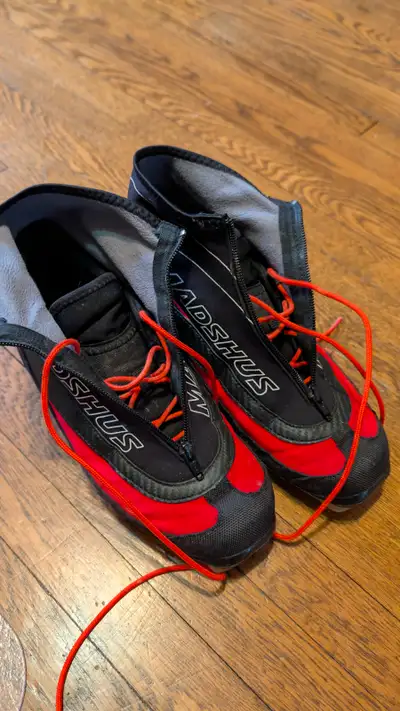 Cross country ski boots Madshus, View more