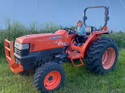 Great tractor. Starts and runs Awsome. Just don’t use it enuff. 45 hp. 4wd.
