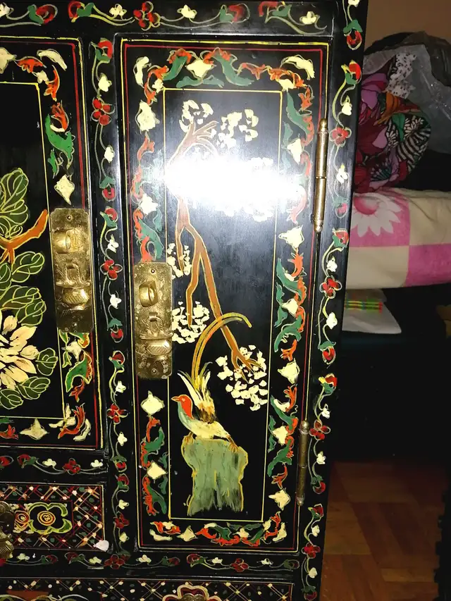 A Pair Chinese Black Lacquer Cabinets hand paint 30" tall in Bookcases & Shelving Units in Mississauga / Peel Region - Image 4