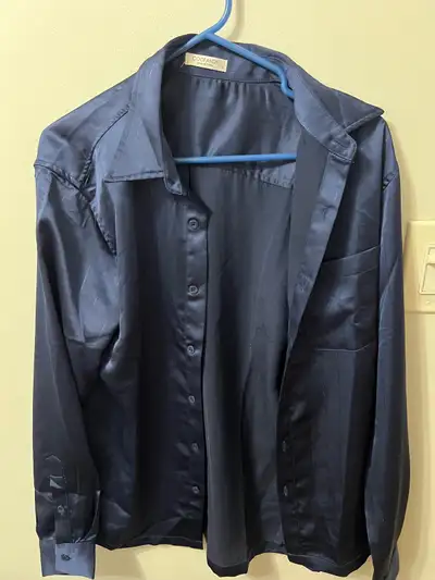 Coofandy button shirt size: S $40 IG: @SoleWorldWideHype, View more