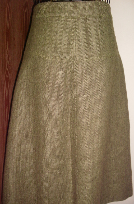 Olive Green Separates - jacket, skirt, cropped pants in Multi-item in Kitchener / Waterloo - Image 2