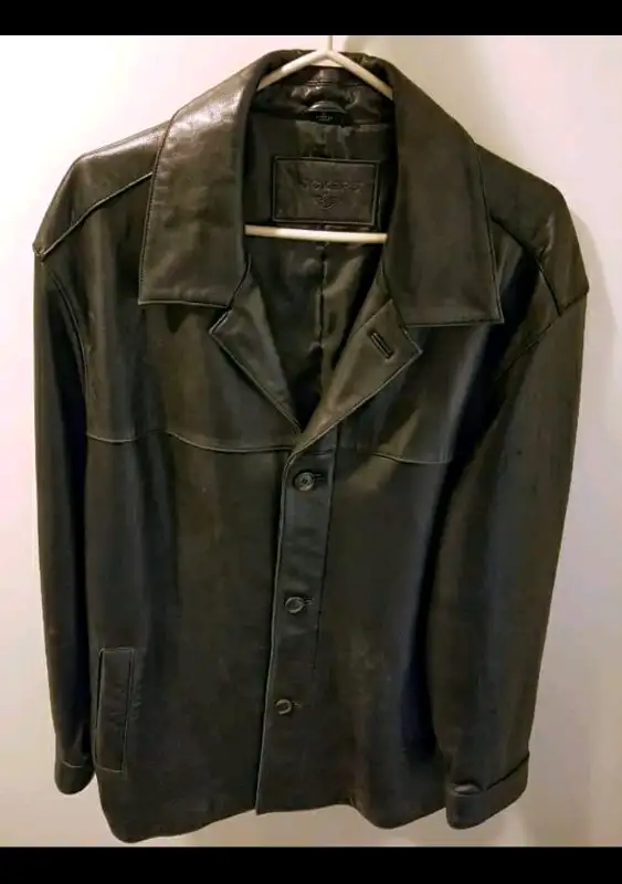 Dockers Men's Leather Jacket in Men's in Edmonton - Image 2