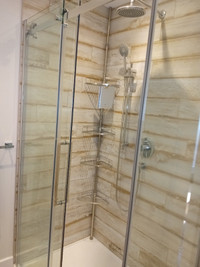 Étagère de douche avec miroir Fineline