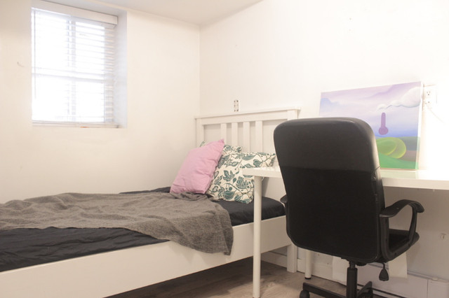 Kits Furnished Room w/Utilities+WiFi, Near #99 UBC Express Bus! in Short Term Rentals in Downtown-West End