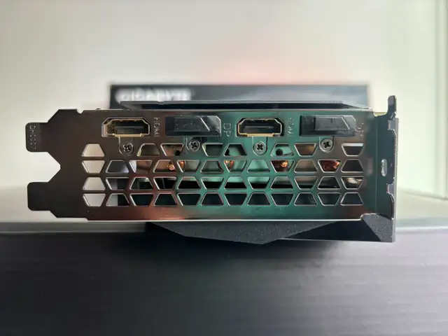 Gigabyte Gaming OC RTX 3070 in System Components in City of Toronto - Image 6