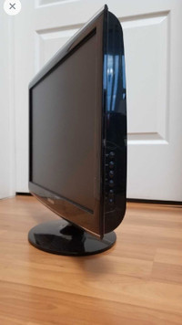 22 inch TV and computer screen monitor