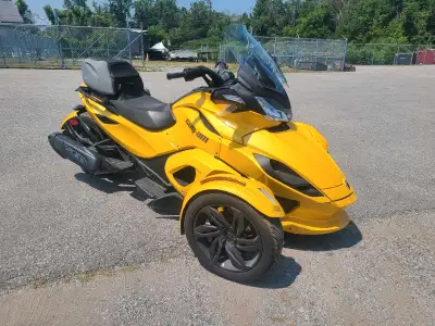 2013 Can am Spyder roadster, STS package 4stroke v twin ,991 cc., bought new , original owner 45,000...