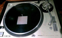 x2 Technics SL-1200M3D in very clean condition