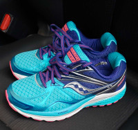 Brand New Saucony Running Shoes Womens Size 7 $75