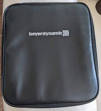 beyerdynamic headphones storage case (fits dt and HD 500/600)