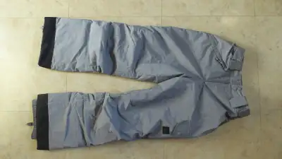 RIPZONE snowboard / ski pants. Like new. Size. L/G. .waterproof 8,000 mm. Breathability 8,000 mm.