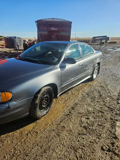 For sale 2005 Pontiac grand am 175,000 km has 500.00 after market stereo and speakers little bit of...