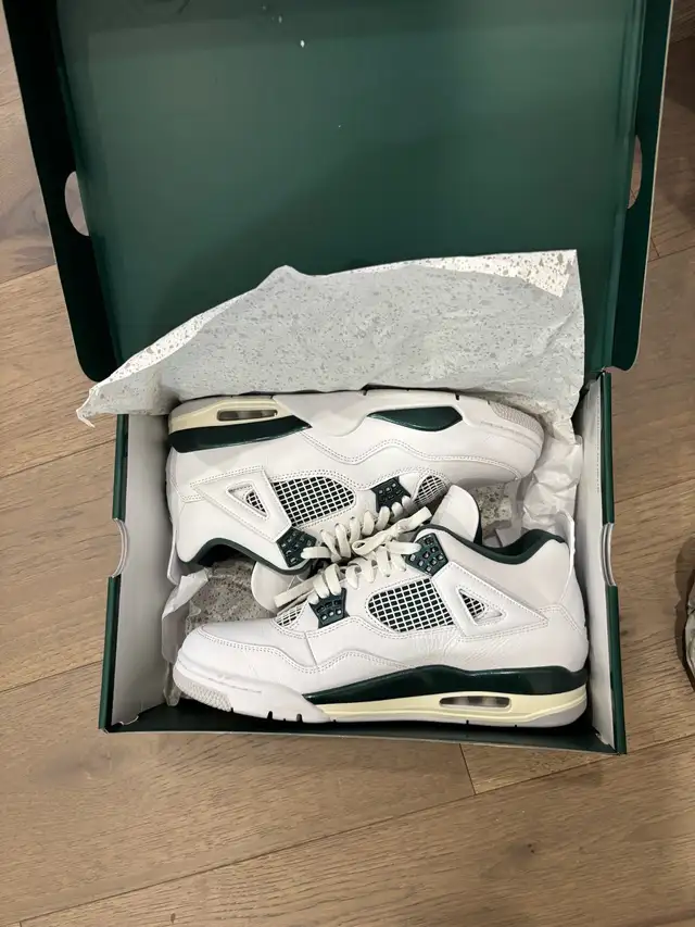 jordan 4 (below retail!) in Men's Shoes in Mississauga / Peel Region - Image 2