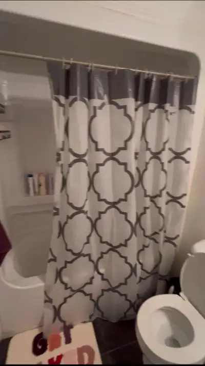 Spacious 1-Bedroom Apartment just a 5-minute walk from Wilfrid Laurier University. This bright and c...