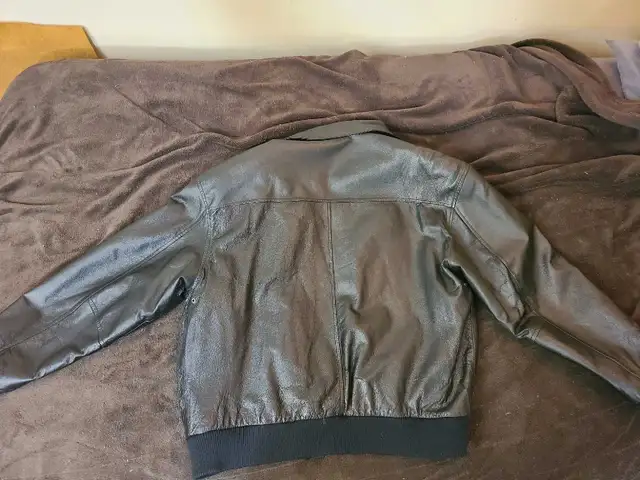 Men's Leather Jacket Size large. in Men's in Calgary - Image 3