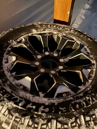 20x10 -18 fuel assault wheels! Look to be in decent shape, tires are decent as well! 8x170! Came wit...