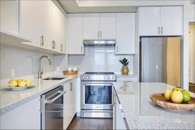 Vaughan condo for RENT - 1b 2bath Internet, Parking & Locker Inc