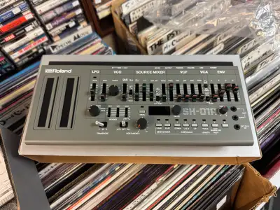 Roland SH-01A, View more