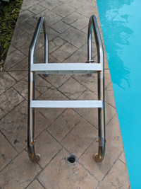 Pool Ladder / Échelle de piscine