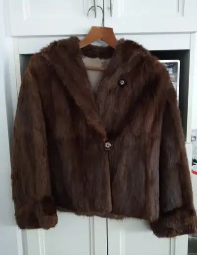 etole fourrure in Buy Sell in Quebec Kijiji Canada