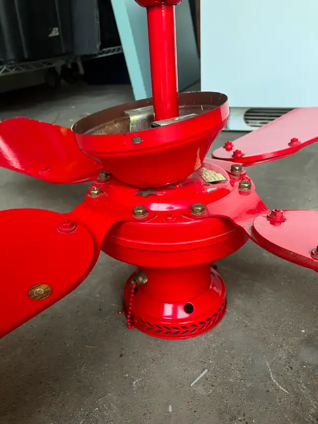 Vintage Steel and Wood Ceiling Fan in Indoor Lighting & Fans in Calgary - Image 6